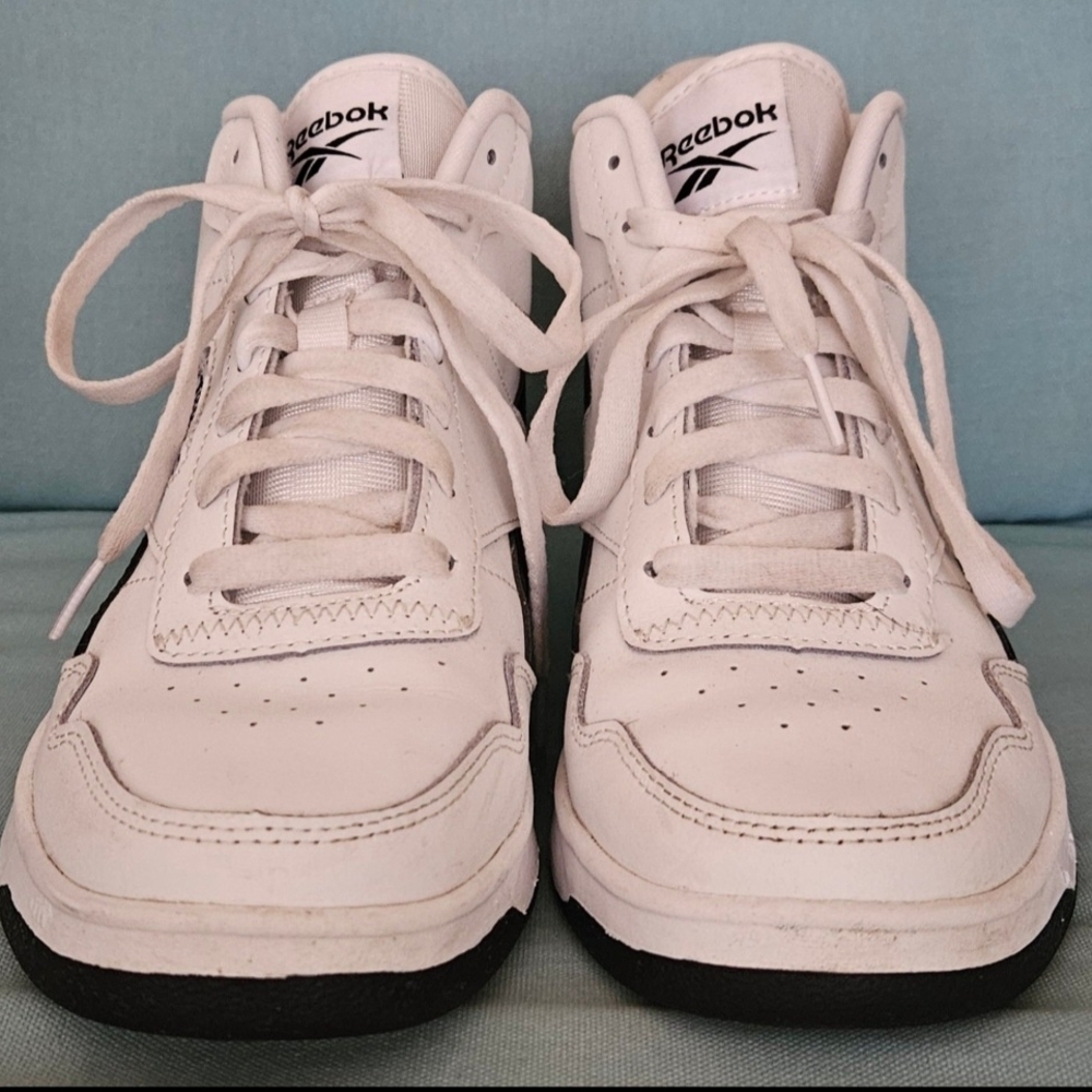Size 8 Reebok Women's White High-Top Sneakers